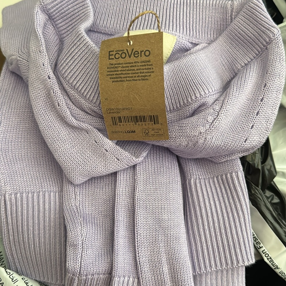 Amazon essentials aware woman’s pointelle‎ crew neck sweater - Picture 3 of 3